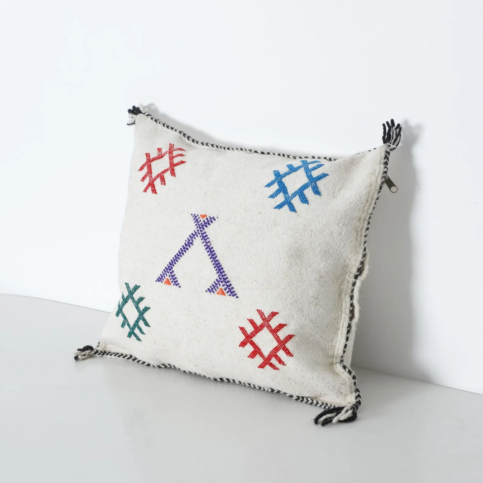 handmade moroccan kilim poufs β vintage wool ottoman floor cushions handmade moroccan kilim poufs β vintage wool ottoman floor cushions